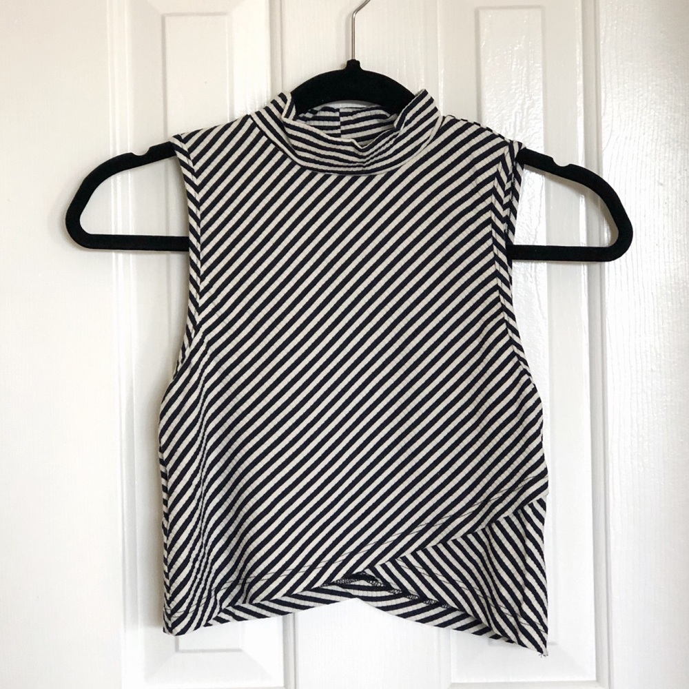 NWOT FREE PEOPLE Tabby Cat Mock Neck Crop - Picture 4 of 4